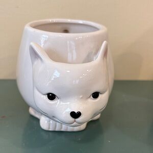 10 Strawberry Street White Ceramic Cat- Shaped Mug with Built-in Tea Bag Holder.